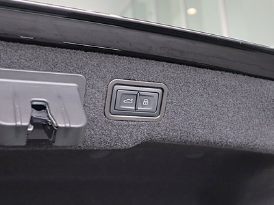 2024 AUDI A8 缩略图 369