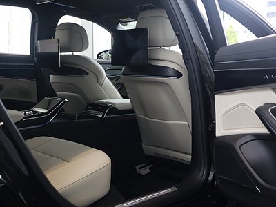 2024 AUDI A8 缩略图 471