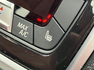 2025 BMW X7 thumbnail 74