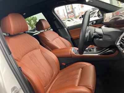 2025 BMW X7 thumbnail 43
