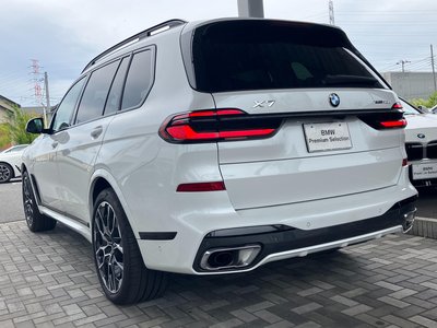 2025 BMW X7 — фото 8