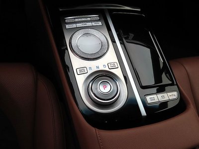 GENESIS G80 (RG3) - 10