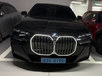 BMW I7 - 1