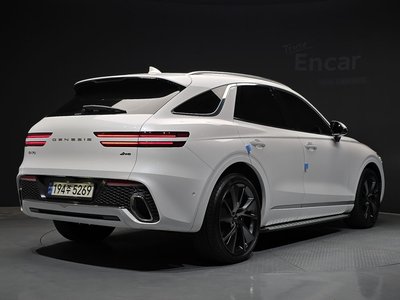 صورة 3 لـ 2021 Genesis GV70