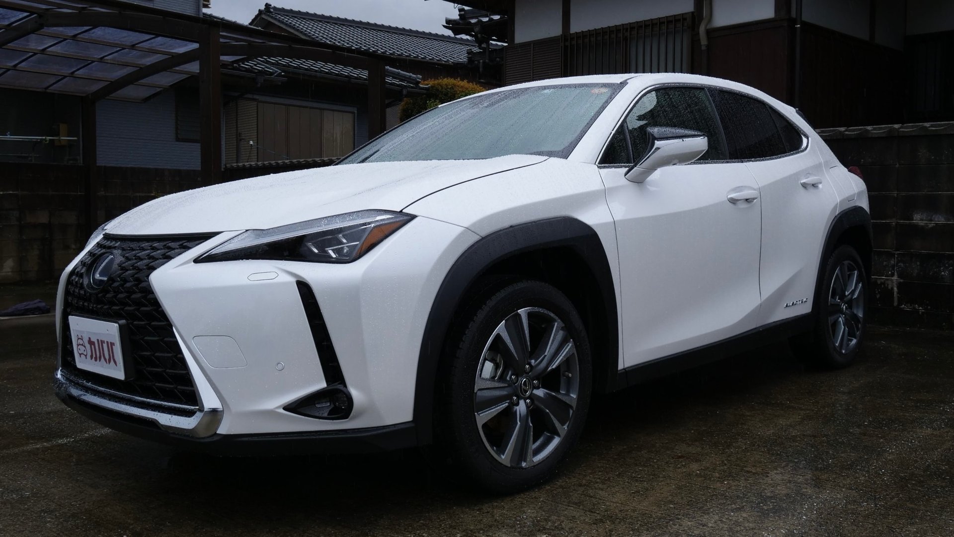 LEXUS UX - View 1