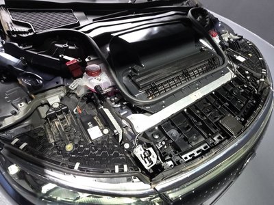 MERCEDES-BENZ EQS - 7