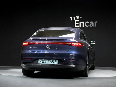 MERCEDES-BENZ EQS - 4