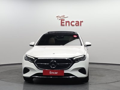 MERCEDES-BENZ E-CLASS - 2