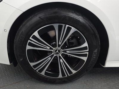 MERCEDES-BENZ E-CLASS - 6