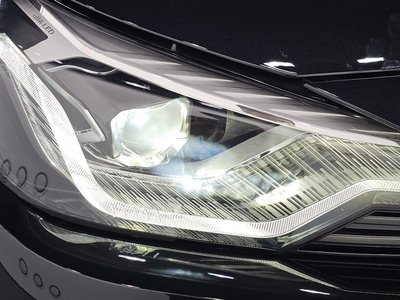 صورة 9 لـ 2024 BMW M2