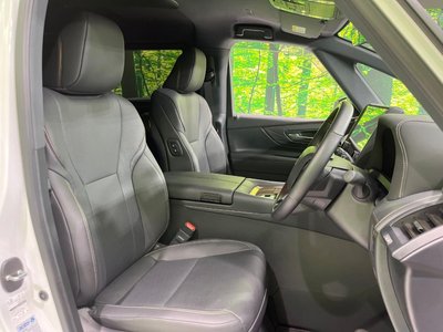 2025 Toyota ALPHARD — фото 8