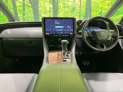 2025 Toyota ALPHARD — фото 2