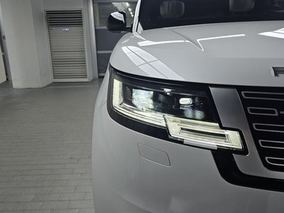 صورة 9 لـ 2023 LAND Rover RANGE ROVER