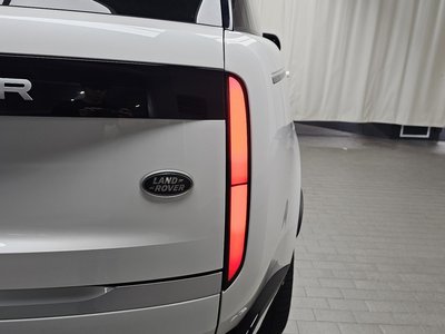 صورة 10 لـ 2023 LAND Rover RANGE ROVER