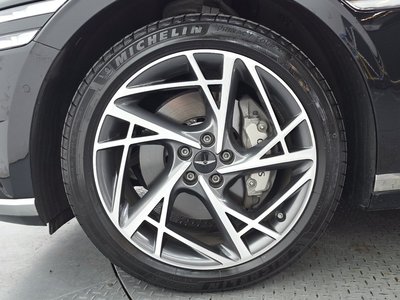 2025 Genesis G90 (RS4) photo 6