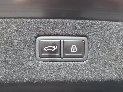 2025 Genesis G90 (RS4) thumbnail 22