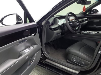 2025 Genesis G90 (RS4) thumbnail 13