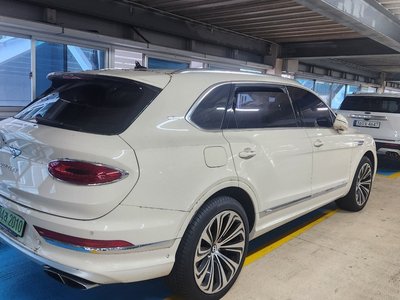 صورة 4 لـ 2024 Bentley BENTAYGA