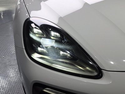 PORSCHE CAYENNE - 9