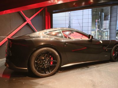 FERRARI F12 - 10
