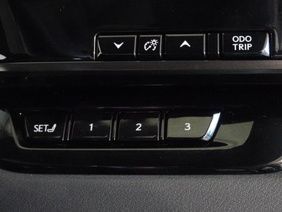 صورة مصغرة 16 لـ 2023 Lexus RX