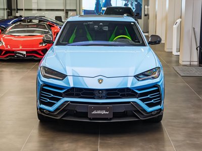 LAMBORGHINI URUS - 3
