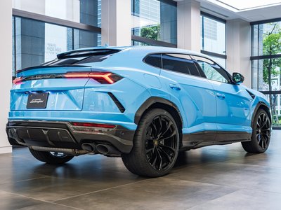 LAMBORGHINI URUS - 7