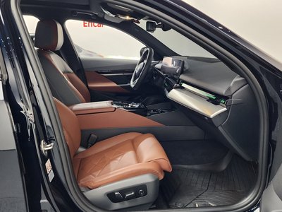 2024 BMW 5 SERIES thumbnail 16