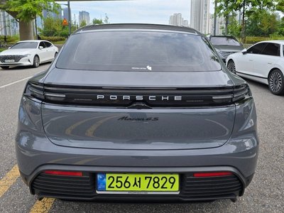 صورة 4 لـ 2025 Porsche MACAN