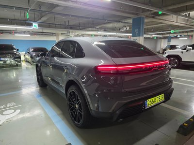 صورة 6 لـ 2025 Porsche MACAN