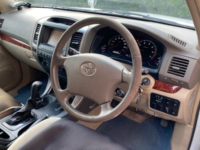 TOYOTA LAND CRUISER - 8