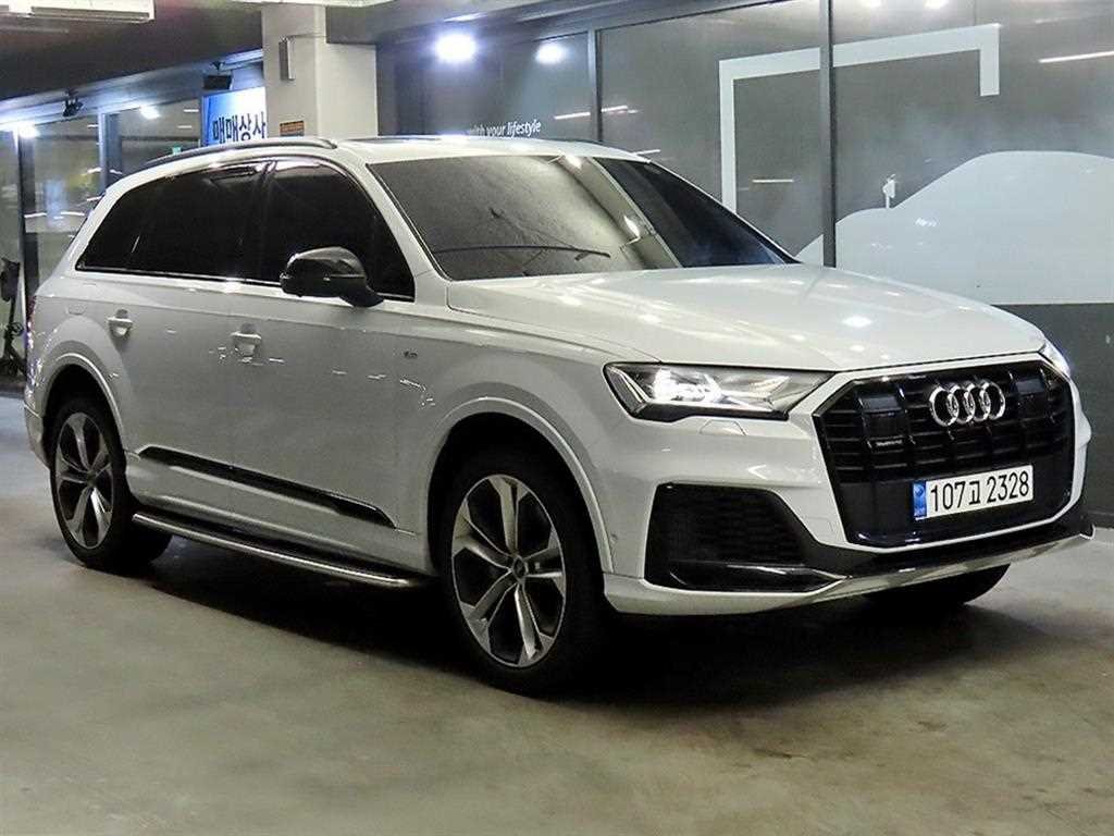 AUDI Q7 - View 1