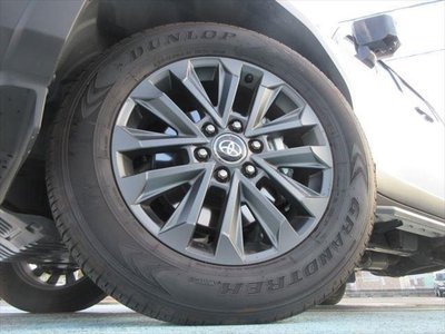 TOYOTA LAND CRUISER 250 - 9