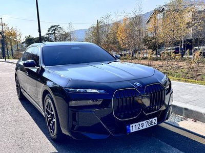BMW 7 SERIES - 2