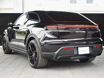 PORSCHE MACAN - 5