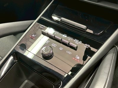 2024 Porsche CAYENNE thumbnail 41