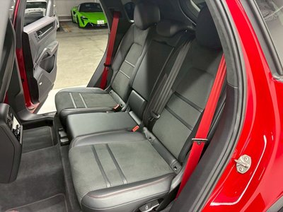 2024 Porsche CAYENNE thumbnail 60