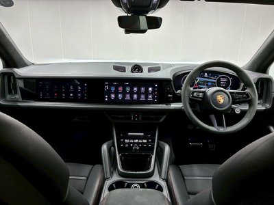 2024 Porsche CAYENNE 照片 3