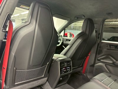 2024 Porsche CAYENNE thumbnail 57