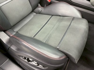 2024 Porsche CAYENNE thumbnail 25