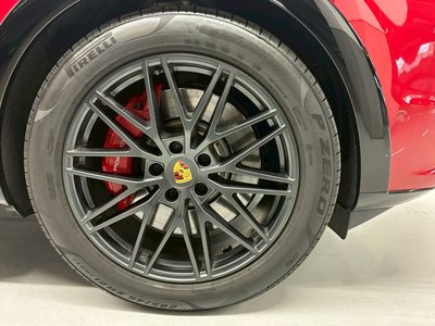 2024 Porsche CAYENNE thumbnail 12