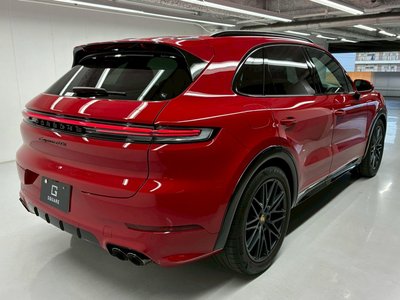 2024 Porsche CAYENNE thumbnail 14