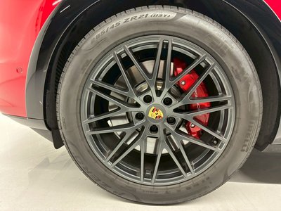 2024 Porsche CAYENNE thumbnail 18
