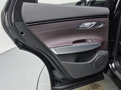 صورة مصغرة 15 لـ 2022 Genesis GV70