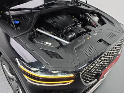 صورة 7 لـ 2022 Genesis GV70