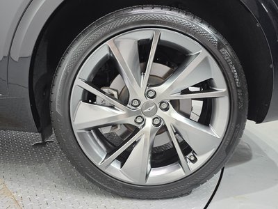 صورة 8 لـ 2022 Genesis GV70