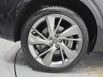 صورة 6 لـ 2022 Genesis GV70