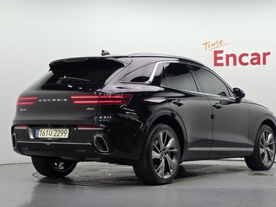 صورة 4 لـ 2022 Genesis GV70
