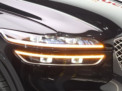 صورة 9 لـ 2022 Genesis GV70