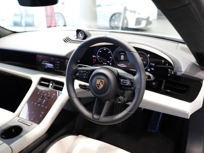 صورة مصغرة 12 لـ 2026 Porsche TAYCAN
